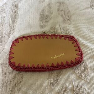 Stylish hand made and crocheted Roger Gimbel Tan and Red Glasses Case